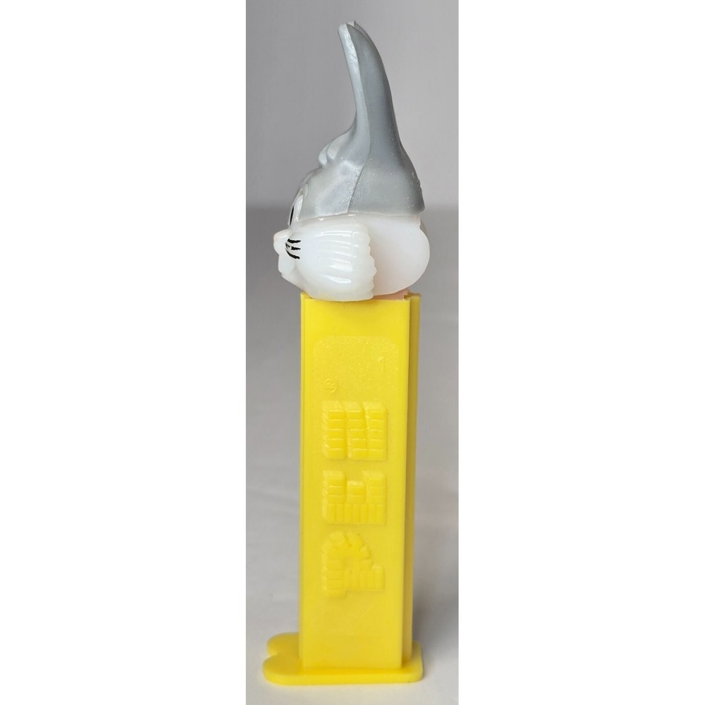 VINTAGE PEZ BUGS BUNNY LOONEY TUNES YELLOW DISPENSER WITH FEET COLLECTIBLE EUC - Picture 4 of 5